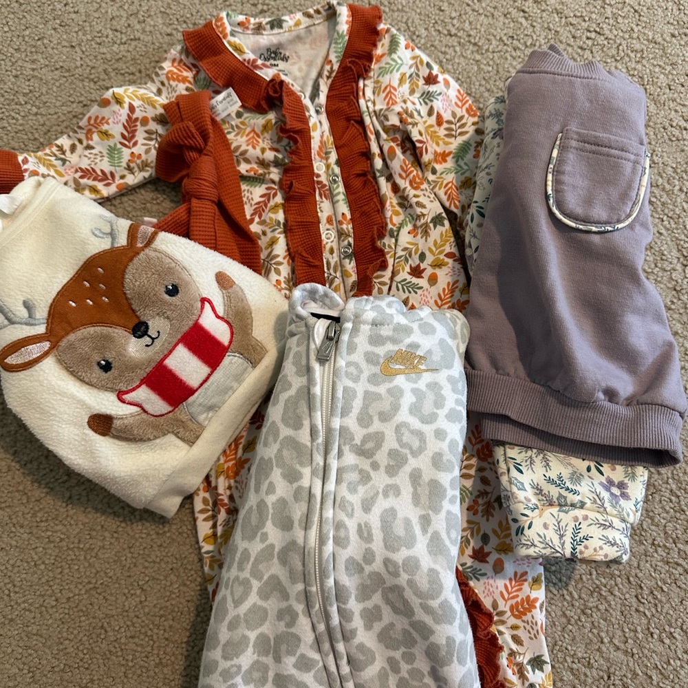 Baby bundle Nike Baby Leopard Print Onesie